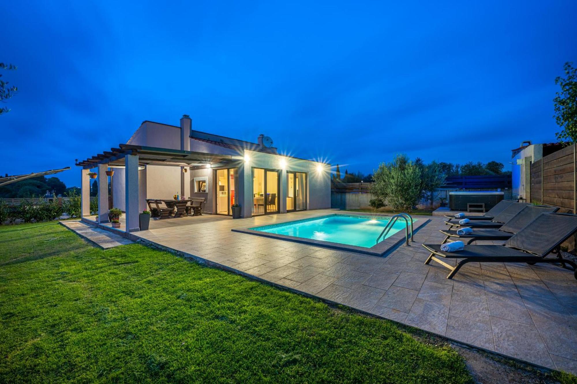 Bobo Family House With Pool Villa Vodnjan Ngoại thất bức ảnh